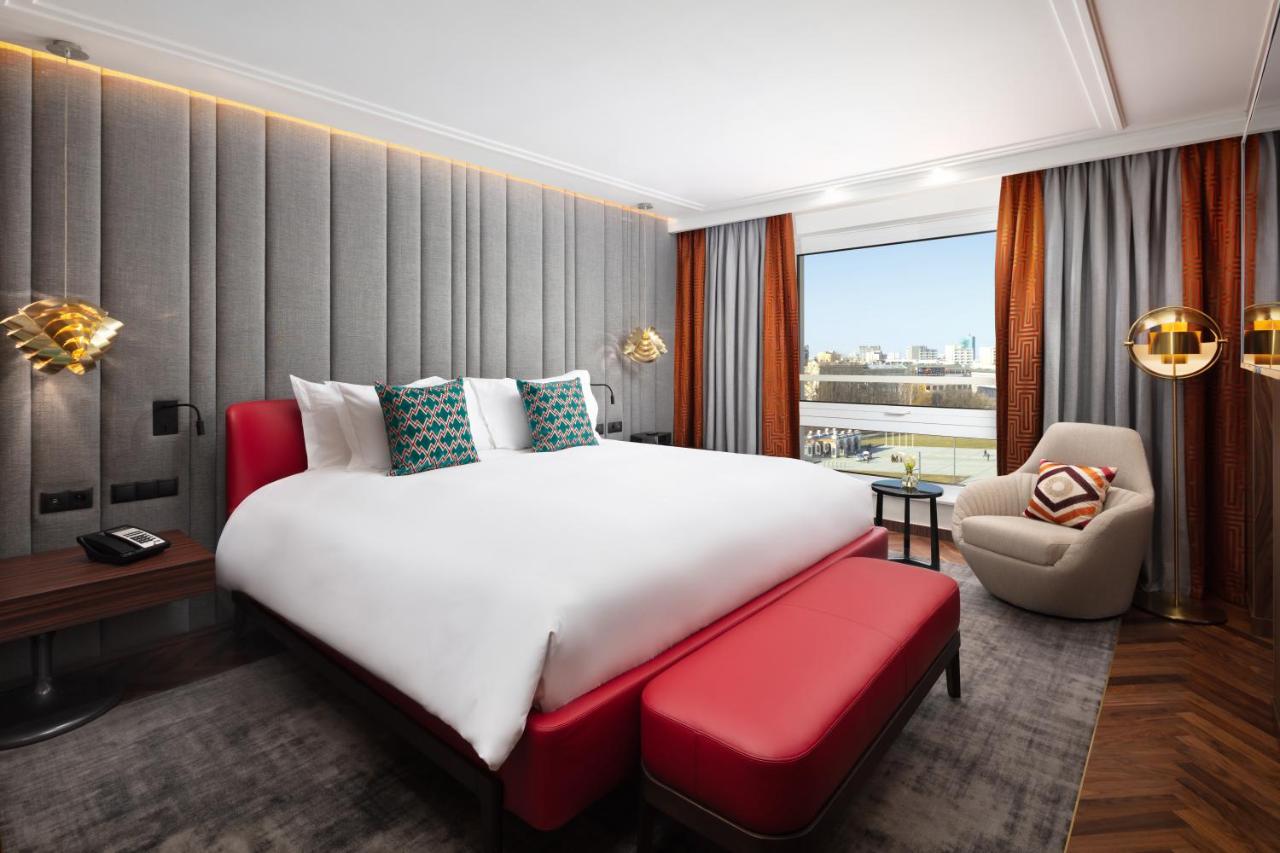 hotel 76